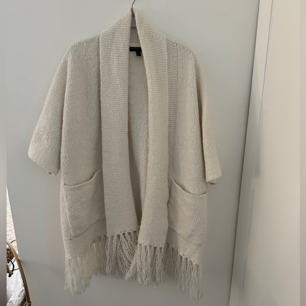 White, fringe bottom, short sleeve sweater jacket